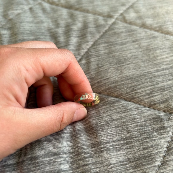 Resin Star Ring - Picture 2 of 4